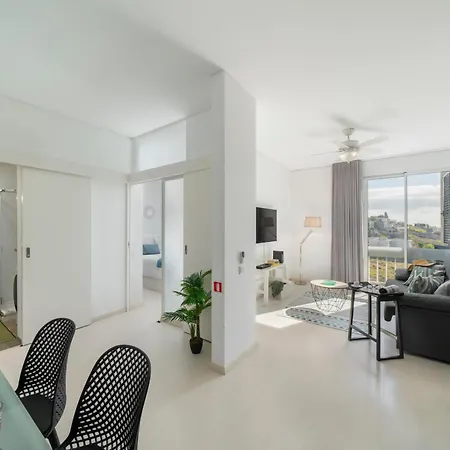 America Ii By An Island 아파트