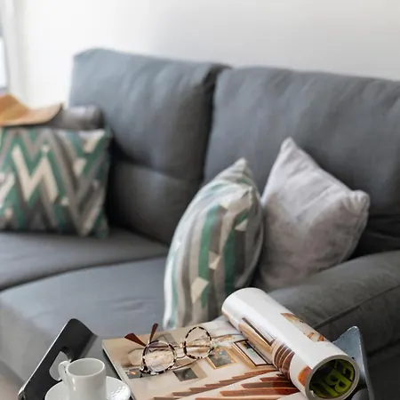 America Ii By An Island 아파트 푼샬