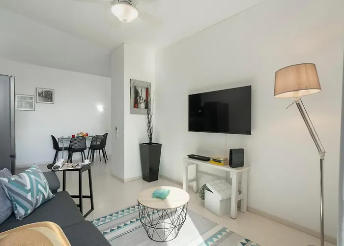 America Ii By An Island 公寓